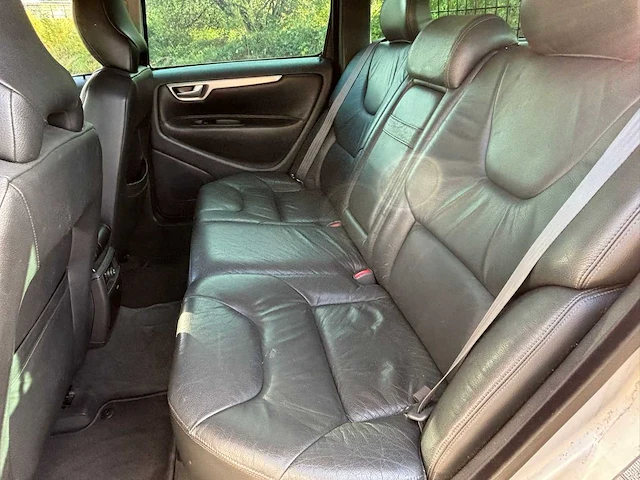 Volvo v70 2.4 d, hd-611-v - afbeelding 2 van  16