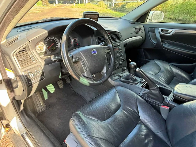 Volvo v70 2.4 d, hd-611-v - afbeelding 15 van  16