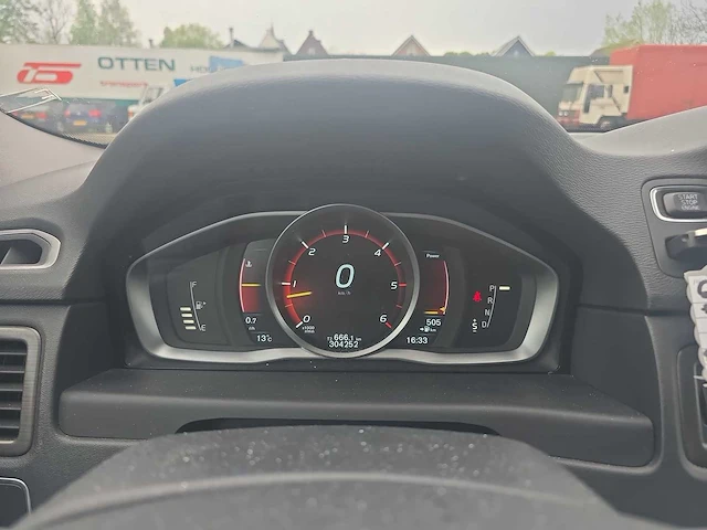 Volvo v70 2.4 d5 awd momentum car 2015 | gh-405-s - afbeelding 14 van  34