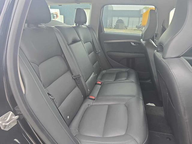 Volvo v70 2.4 d5 awd momentum car 2015 | gh-405-s - afbeelding 28 van  34