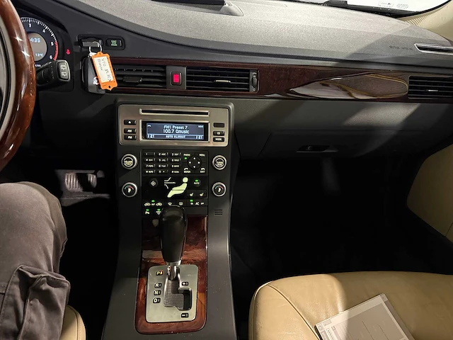 Volvo v70 2.4 d5 summum, 52-zl-jv - afbeelding 4 van  14