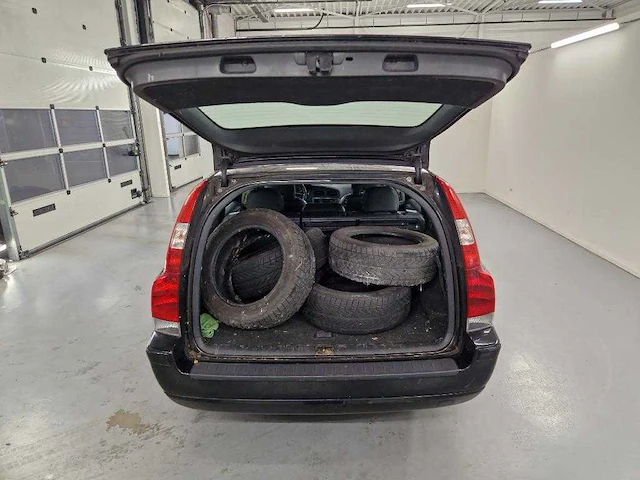 Volvo v70 2.4 kinetic , 9-kvp-69 - afbeelding 12 van  16