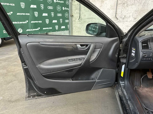 Volvo v70 2.4 summum 170pk 2006, 20-rhb-1 - afbeelding 16 van  33