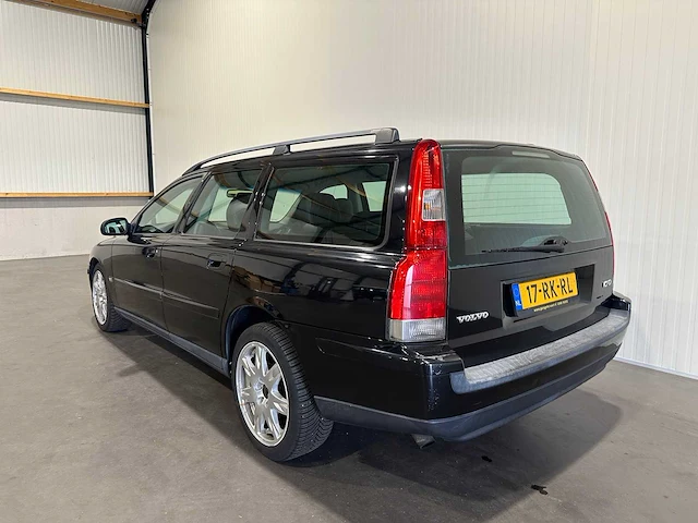 Volvo v70 2.4 t geartr. c.l. 17-rk-rl - afbeelding 16 van  22