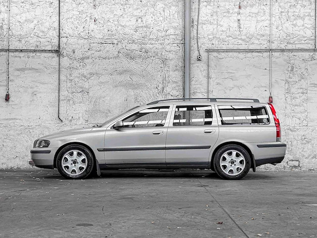 Volvo v70 2.4 t g.ocean race 200pk 2002, 97-js-sg - afbeelding 8 van  41