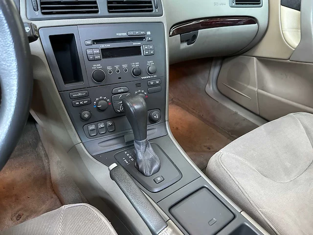 Volvo v70 2.4 t g.ocean race 200pk 2002, 97-js-sg - afbeelding 22 van  41