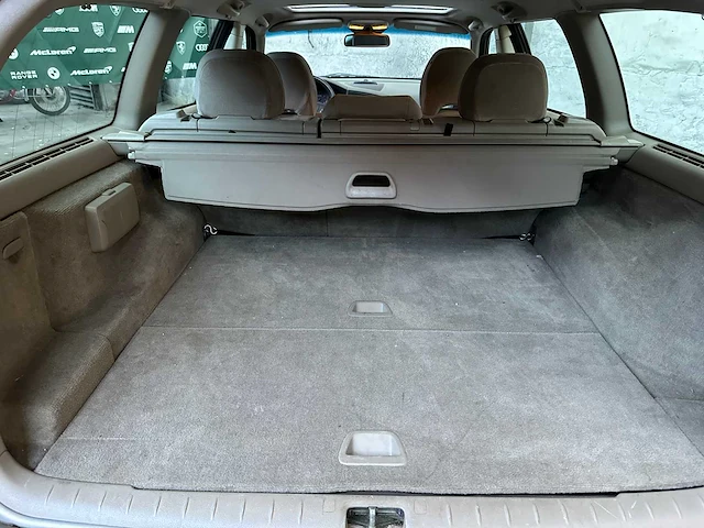 Volvo v70 2.4 t g.ocean race 200pk 2002, 97-js-sg - afbeelding 29 van  41