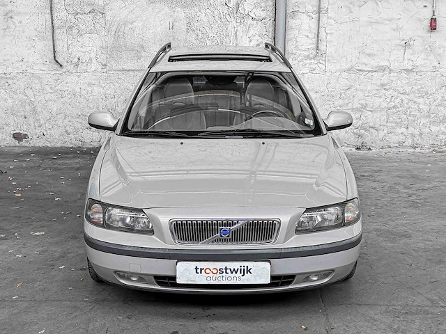 Volvo v70 2.4 t g.ocean race 200pk 2002, 97-js-sg - afbeelding 37 van  41