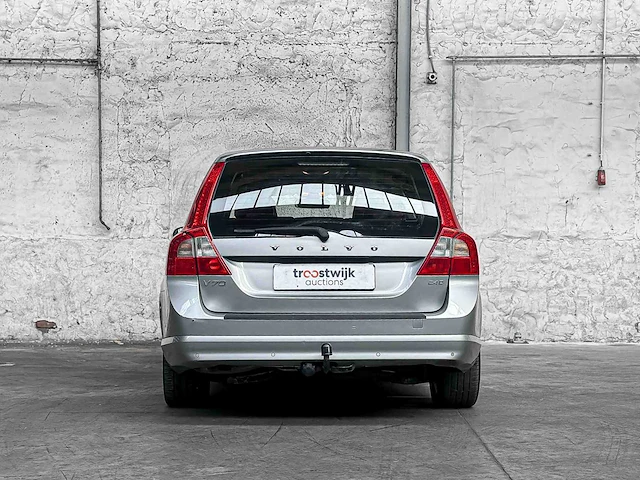 Volvo v70 2.4d momentum 175pk 2010, 48-kxp-9 - afbeelding 3 van  43