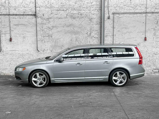 Volvo v70 2.4d momentum 175pk 2010, 48-kxp-9 - afbeelding 8 van  43