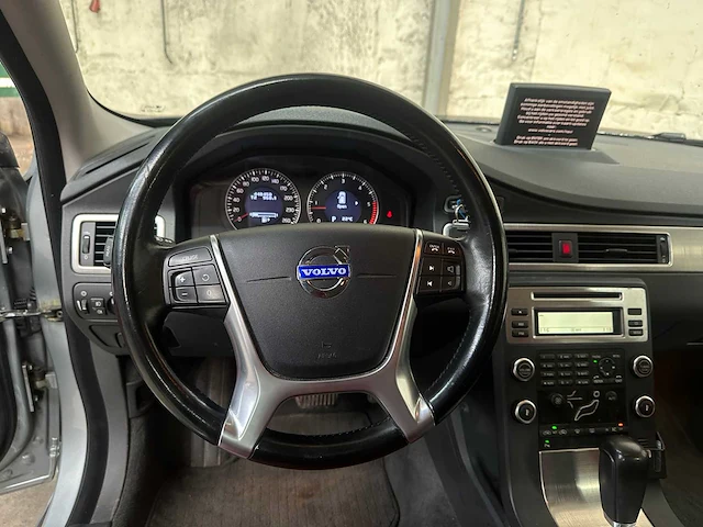 Volvo v70 2.4d momentum 175pk 2010, 48-kxp-9 - afbeelding 10 van  43