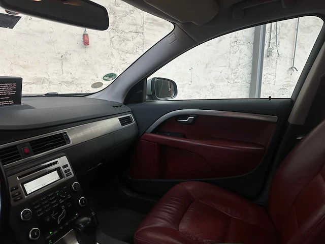 Volvo v70 2.4d momentum 175pk 2010, 48-kxp-9 - afbeelding 11 van  43