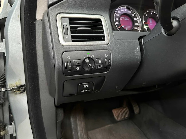 Volvo v70 2.4d momentum 175pk 2010, 48-kxp-9 - afbeelding 13 van  43