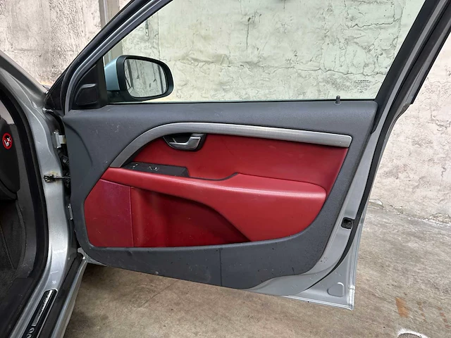 Volvo v70 2.4d momentum 175pk 2010, 48-kxp-9 - afbeelding 27 van  43