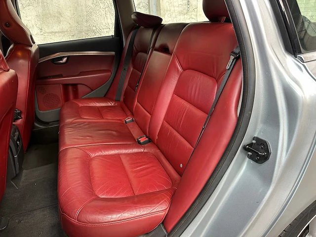 Volvo v70 2.4d momentum 175pk 2010, 48-kxp-9 - afbeelding 30 van  43