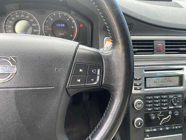 Volvo v70 2.4d nordic youngtimer | 05-jhr-5 - afbeelding 9 van  26