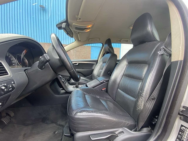 Volvo v70 2.4d nordic youngtimer | 05-jhr-5 - afbeelding 24 van  26