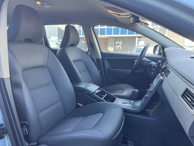 Volvo v70 2.5t 2008 | 73-zk-jb i - afbeelding 13 van  23