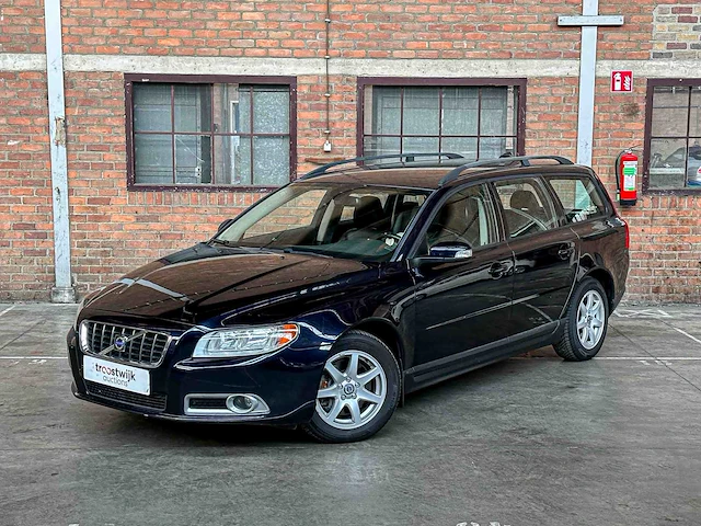 Volvo v70 2.5t 200pk 2008 youngtimer - afbeelding 12 van  39