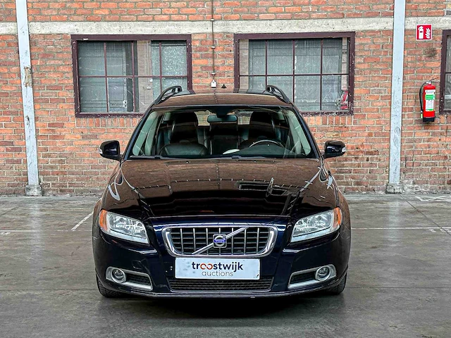 Volvo v70 2.5t 200pk 2008 youngtimer - afbeelding 34 van  39