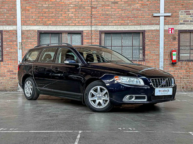 Volvo v70 2.5t 200pk 2008 youngtimer - afbeelding 35 van  39