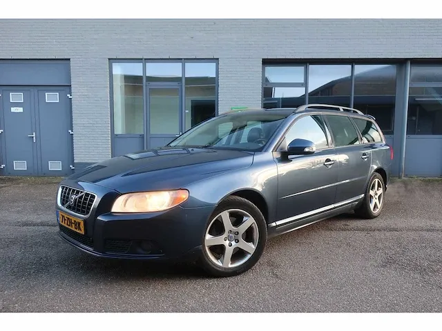 Volvo v70 2.5t momentum automaat, 71-zh-bk - afbeelding 1 van  16