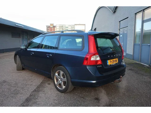 Volvo v70 2.5t momentum automaat, 71-zh-bk - afbeelding 9 van  16