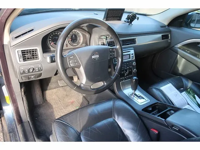 Volvo v70 2.5t momentum automaat, 71-zh-bk - afbeelding 11 van  16