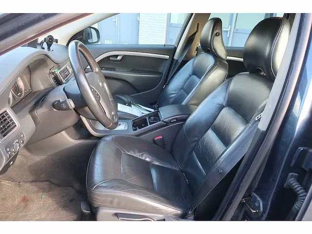 Volvo v70 2.5t momentum automaat, 71-zh-bk - afbeelding 12 van  16