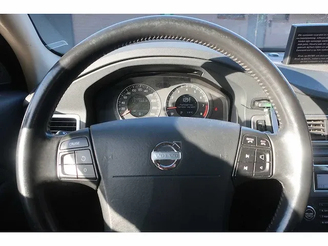 Volvo v70 2.5t momentum automaat, 71-zh-bk - afbeelding 13 van  16