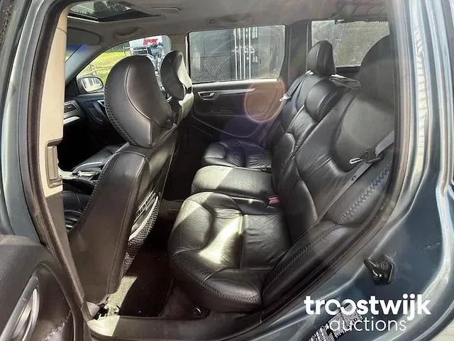 Volvo v70 cross country 2.4 t comfort line automaat, 24-hd-zh - afbeelding 2 van  12