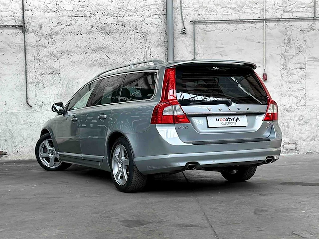 Volvo v70 genration 3 t6 3.0 awd 285pk 2008 -youngtimer- - afbeelding 4 van  43