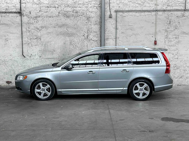 Volvo v70 genration 3 t6 3.0 awd 285pk 2008 -youngtimer- - afbeelding 6 van  43