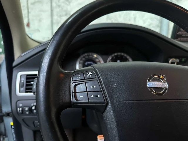 Volvo v70 genration 3 t6 3.0 awd 285pk 2008 -youngtimer- - afbeelding 11 van  43