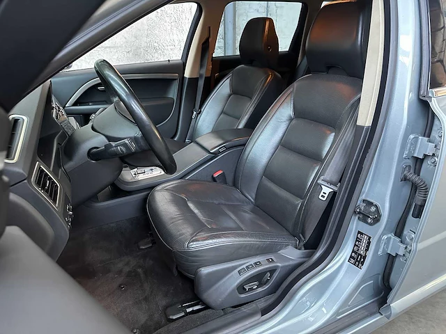 Volvo v70 genration 3 t6 3.0 awd 285pk 2008 -youngtimer- - afbeelding 29 van  43