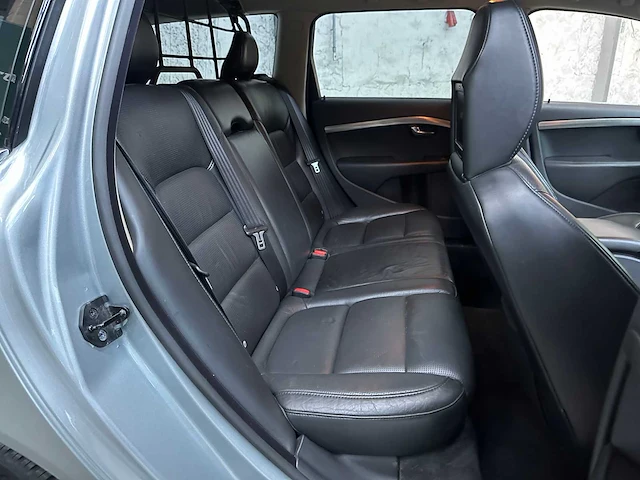 Volvo v70 genration 3 t6 3.0 awd 285pk 2008 -youngtimer- - afbeelding 31 van  43
