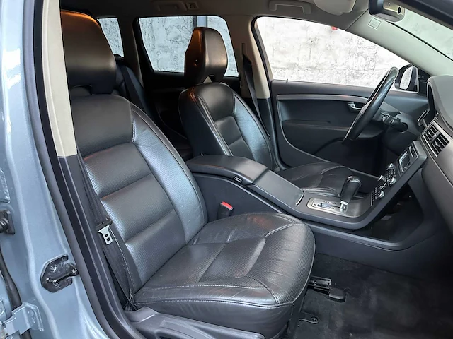 Volvo v70 genration 3 t6 3.0 awd 285pk 2008 -youngtimer- - afbeelding 32 van  43