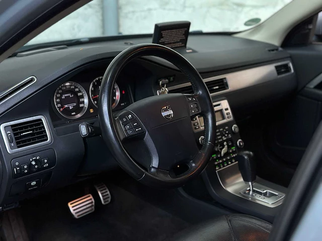 Volvo v70 genration 3 t6 3.0 awd 285pk 2008 -youngtimer- - afbeelding 15 van  43