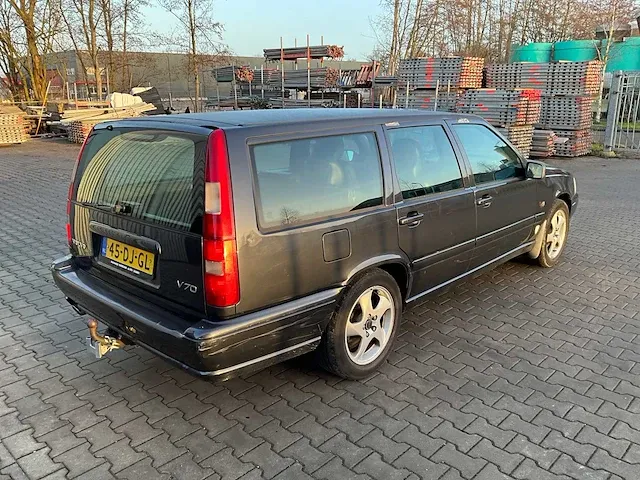 Volvo v70 personenauto - afbeelding 22 van  27