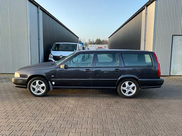 Volvo v70 personenauto - afbeelding 23 van  27