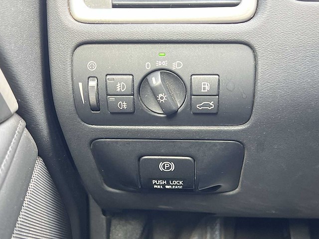 Volvo v70 t4 limited edition 1.6 2011 | 71-sjz-7 i - afbeelding 7 van  36