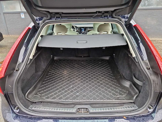 Volvo v90 2.0 d4 momentum 2017 | nt-860-r - afbeelding 18 van  34