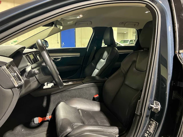 Volvo v90 2.0 t4 momentum pro 190pk 2019, xx-067-j - afbeelding 25 van  43