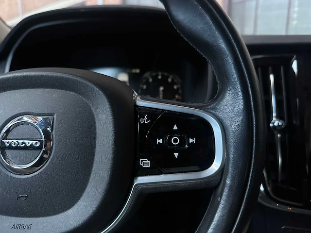 Volvo v90 2.0 t4 momentum pro 190pk 2019, xx-067-j - afbeelding 18 van  47