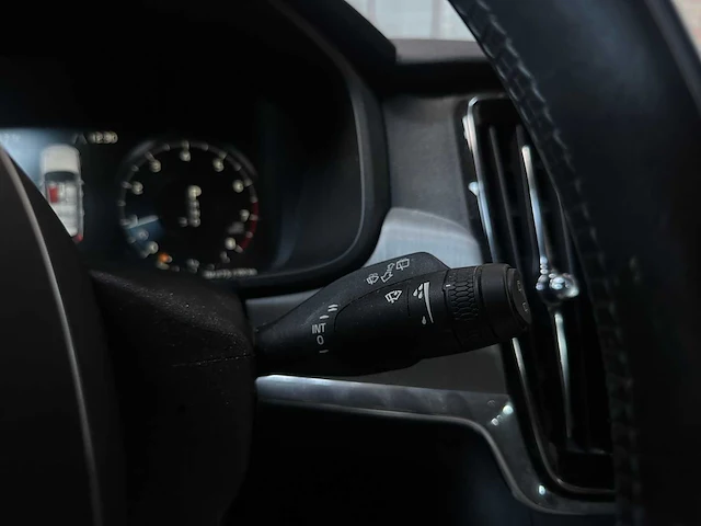 Volvo v90 2.0 t4 momentum pro 190pk 2019, xx-067-j - afbeelding 20 van  47