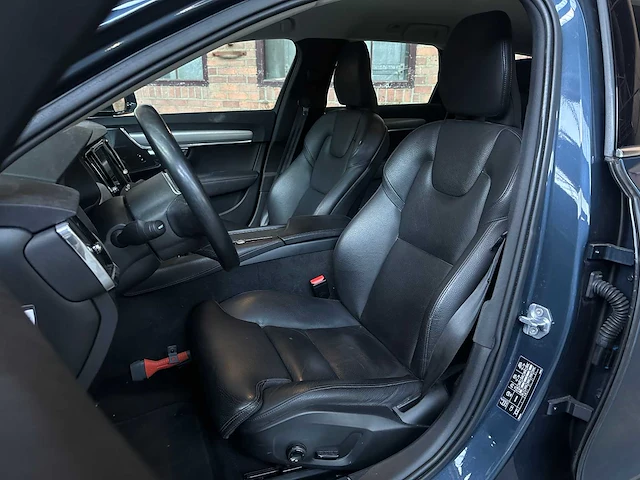Volvo v90 2.0 t4 momentum pro 190pk 2019, xx-067-j - afbeelding 37 van  47