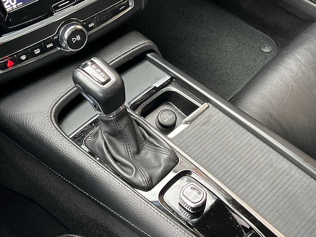 Volvo v90 cross country 2.0 d4 pro 2017 | pr-260-j - afbeelding 18 van  36