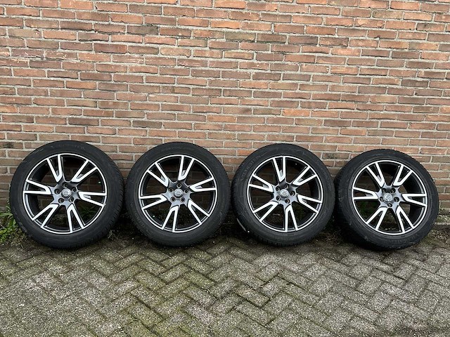 Volvo v90 cross country 2.0 d4 pro 2017 | pr-260-j - afbeelding 27 van  36