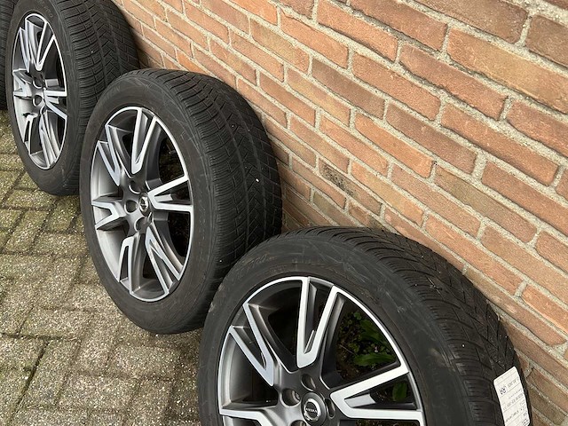 Volvo v90 cross country 2.0 d4 pro 2017 | pr-260-j - afbeelding 28 van  36