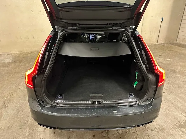 Volvo v90 r-design 2.0 t8 awd inscription my-2020 303pk 2019, s-429-lt - afbeelding 44 van  67